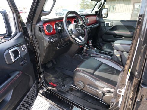 Used 2018 Jeep Wrangler Unlimited Rubicon AWD/4WD image 13