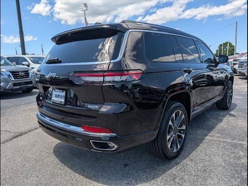 Used 2023 Jeep Grand Cherokee L Overland w/ Advanced Protech Group III image 9