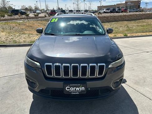 Used 2021 Jeep Cherokee Latitude Lux w/ Comfort/Convenience Group FWD image 2