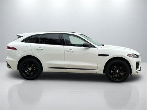 Used 2024 Jaguar F-PACE R-Dynamic S image 4