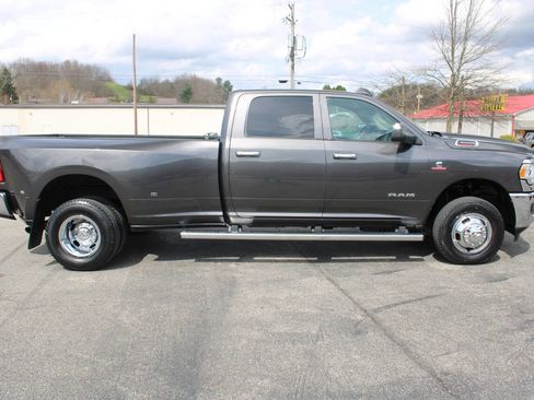 Used 2019 RAM 3500 Tradesman w/ Chrome Appearance Group image 6