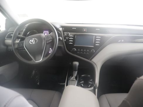 Used 2019 Toyota Camry LE image 13