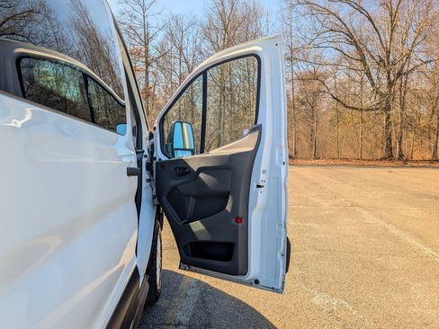 Used 2023 Ford Transit 350 XLT RWD image 13