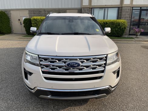 Used 2018 Ford Explorer Limited w/ Equipment Group 301A AWD/4WD image 9
