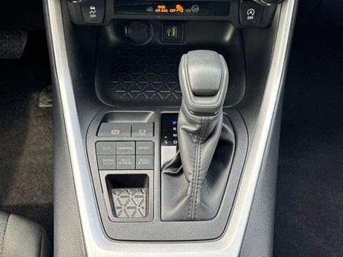 Certified 2025 Toyota RAV4 XLE w/ Convenience Package AWD/4WD image 26