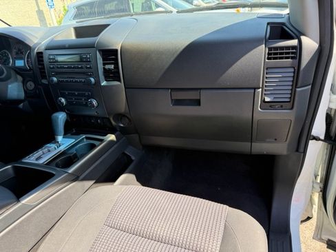Used 2012 Nissan Titan SV w/ SV Premium Utility Pkg RWD image 21