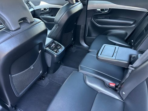 Certified 2025 Volvo XC90 B5 Core AWD/4WD image 14