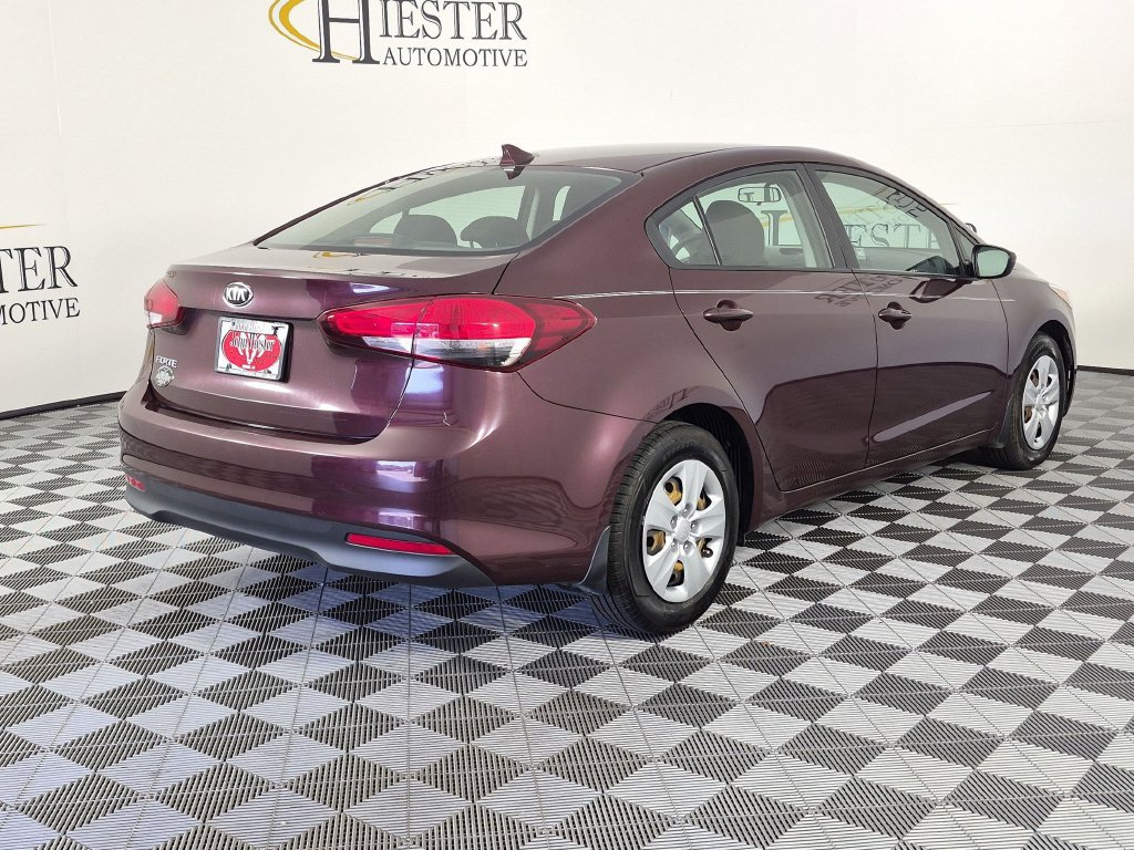 Used 2018 Kia Forte LX FWD image 4