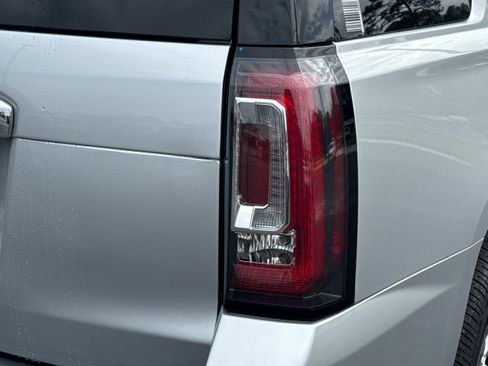 Used 2019 GMC Yukon Denali w/ Denali Ultimate Package AWD/4WD image 11