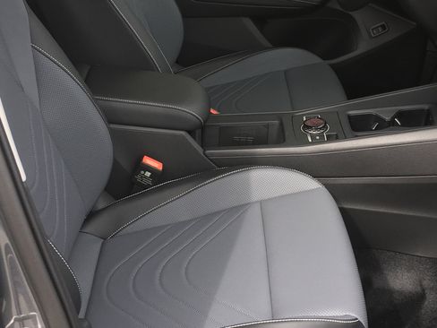 New 2026 Volkswagen Tiguan SE AWD/4WD image 6