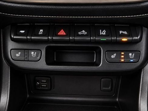 Used 2017 GMC Canyon Denali AWD/4WD image 49