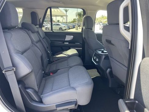Used 2025 Ford Expedition Active RWD image 27