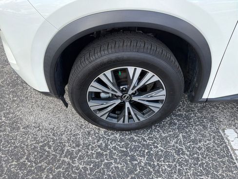 Certified 2023 Nissan Rogue SV image 9