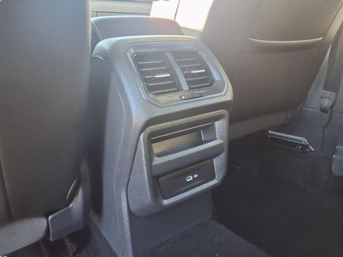 Used 2024 Volkswagen Taos SE image 24