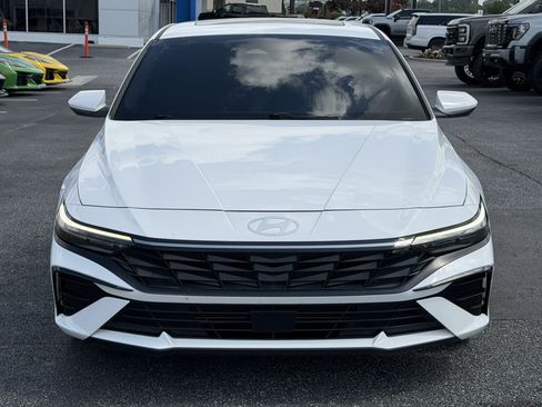 Used 2025 Hyundai Elantra SEL FWD image 3