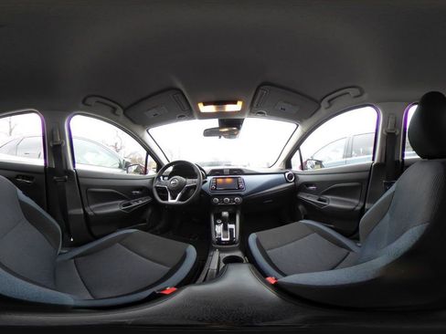 Used 2025 Nissan Versa SV FWD image 40