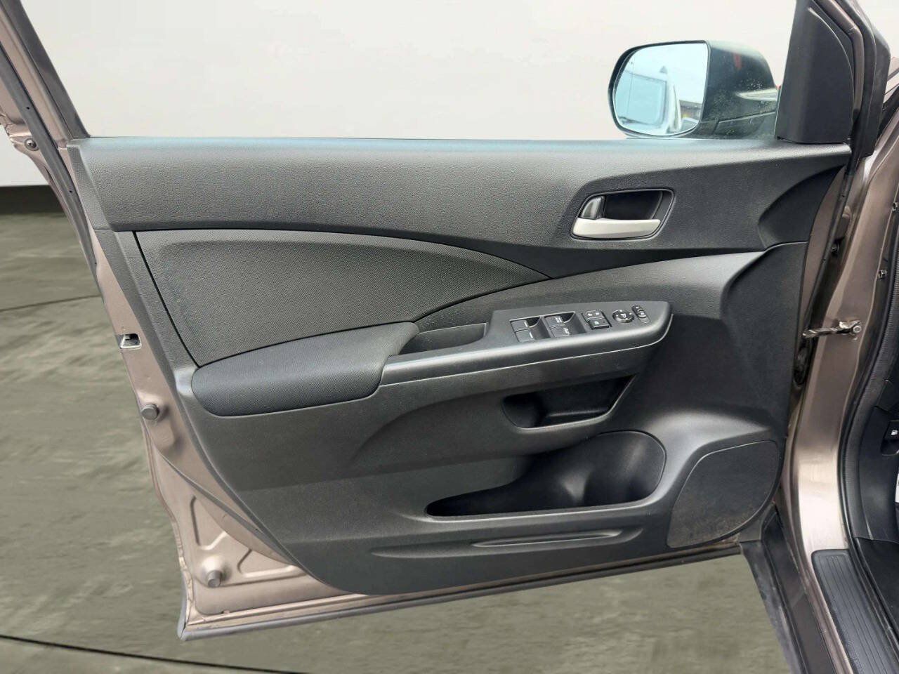 Used 2014 Honda CR-V LX image 16