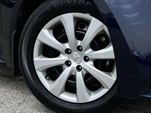 Used 2026 Toyota Corolla LE FWD image 28