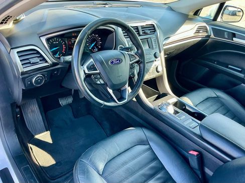 Used 2017 Ford Fusion SE image 37