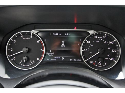 Certified 2023 Nissan Rogue SV FWD image 17