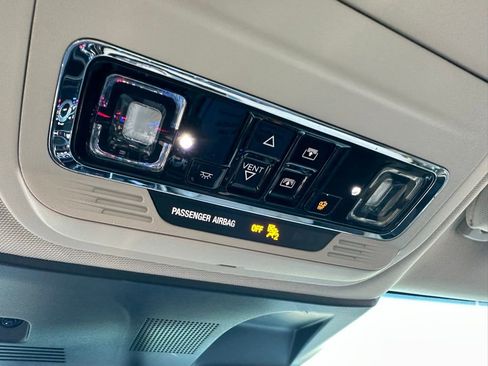 Used 2021 Lincoln Corsair Reserve image 19