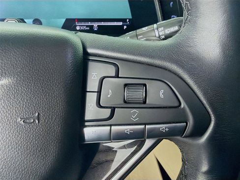 Used 2023 Cadillac Escalade ESV Premium Luxury image 13