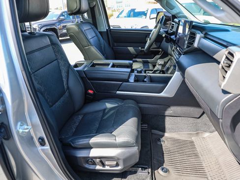 Used 2024 Toyota Tundra Limited AWD/4WD image 8