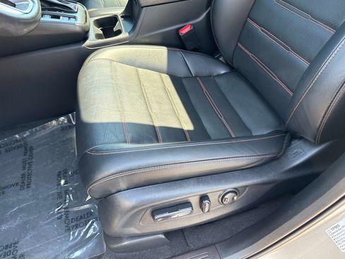 Used 2025 Honda CR-V Sport-L image 19