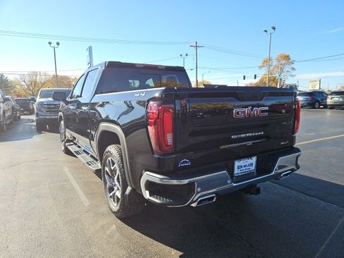 New 2026 GMC Sierra 1500 SLT image 7