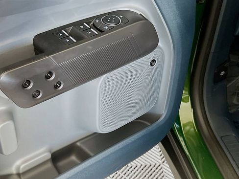 New 2025 Ford Maverick Lariat w/ Black Appearance Package image 13