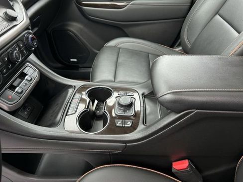 Used 2022 GMC Acadia AT4 AWD/4WD image 36