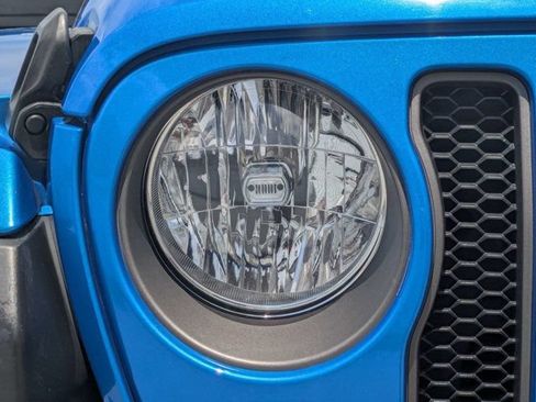 Used 2021 Jeep Wrangler Unlimited Rubicon AWD/4WD image 9