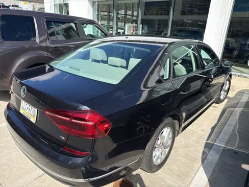 Used 2018 Volkswagen Passat 2.0T S image 6