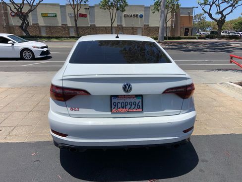 Used 2019 Volkswagen Jetta GLI FWD image 6
