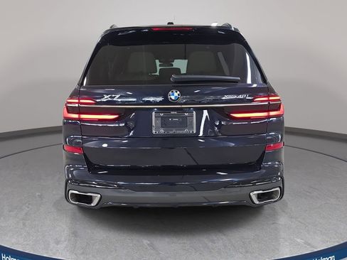 Certified 2024 BMW X7 xDrive40i w/ M Sport Package AWD/4WD image 7