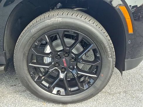 New 2026 GMC Yukon Elevation w/ Elevation Premium Package AWD/4WD image 6