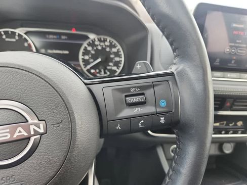 Used 2023 Nissan Rogue SV w/ SV Premium Package image 28