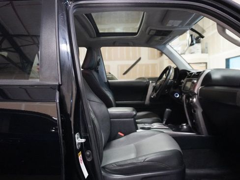 Used 2019 Toyota 4Runner SR5 Premium AWD/4WD image 14
