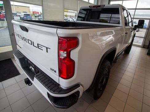 Used 2024 Chevrolet Silverado 2500 LTZ w/ LTZ Plus Package image 7