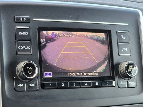 Used 2016 Honda Pilot LX image 9