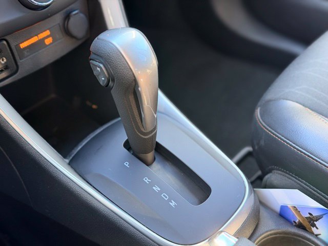 Used 2018 Chevrolet Trax LT w/ LT Convenience Package FWD image 16
