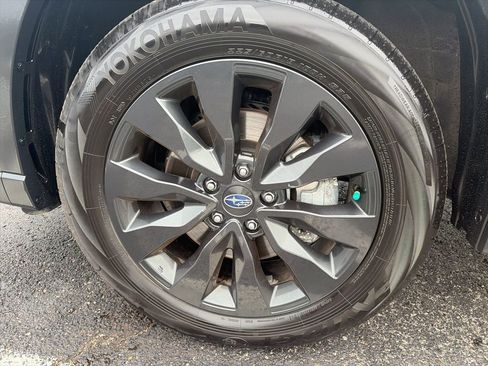 Certified 2025 Subaru Outback Onyx Edition AWD/4WD image 12