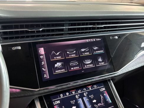 Used 2019 Audi Q8 Prestige w/ Luxury Package AWD/4WD image 24