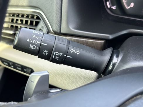 Used 2018 Honda Accord Touring image 18