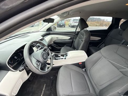 Used 2023 Hyundai Tucson SE image 26