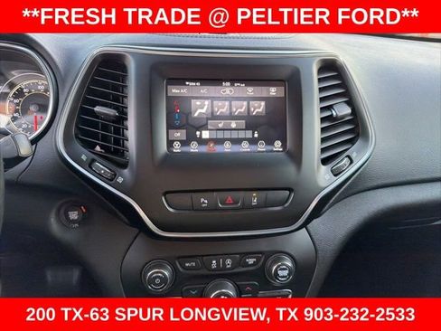 Used 2021 Jeep Cherokee Latitude Plus image 20