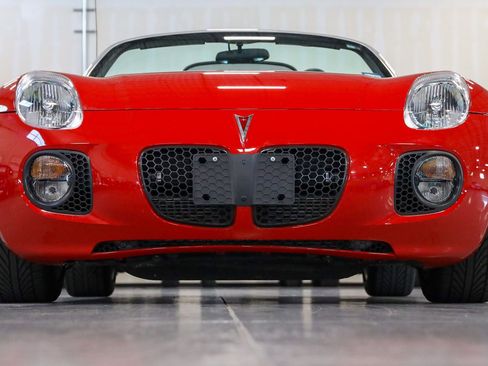 Used 2007 Pontiac Solstice GXP w/ Premium Package image 4