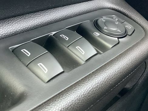 Used 2022 GMC Terrain SLE w/ Driver Convenience Package FWD image 21