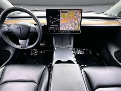 Used 2023 Tesla Model Y Long Range image 7