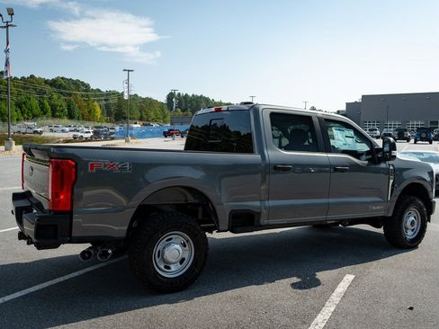 New 2026 Ford F250 XL w/ XL Off-Road Package AWD/4WD image 10